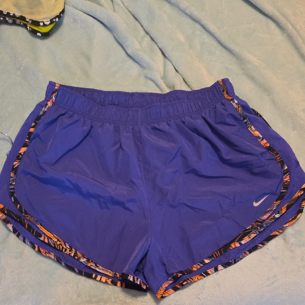 Nike Tempo